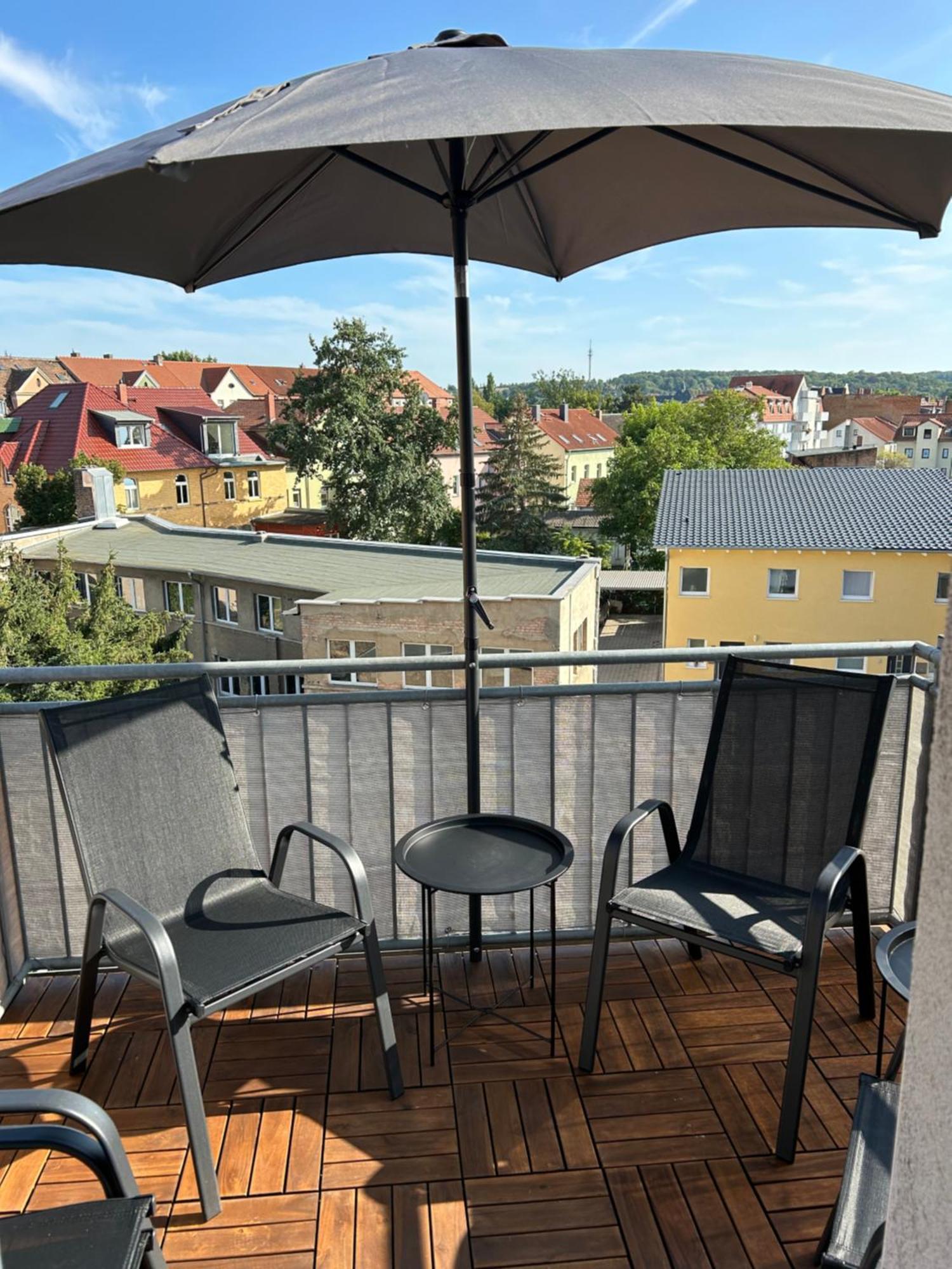 Schoene Neue 4 Zimmer Wohnung Mit Sued-Balkon Bis 8 Personen Naumburg  Eksteriør billede